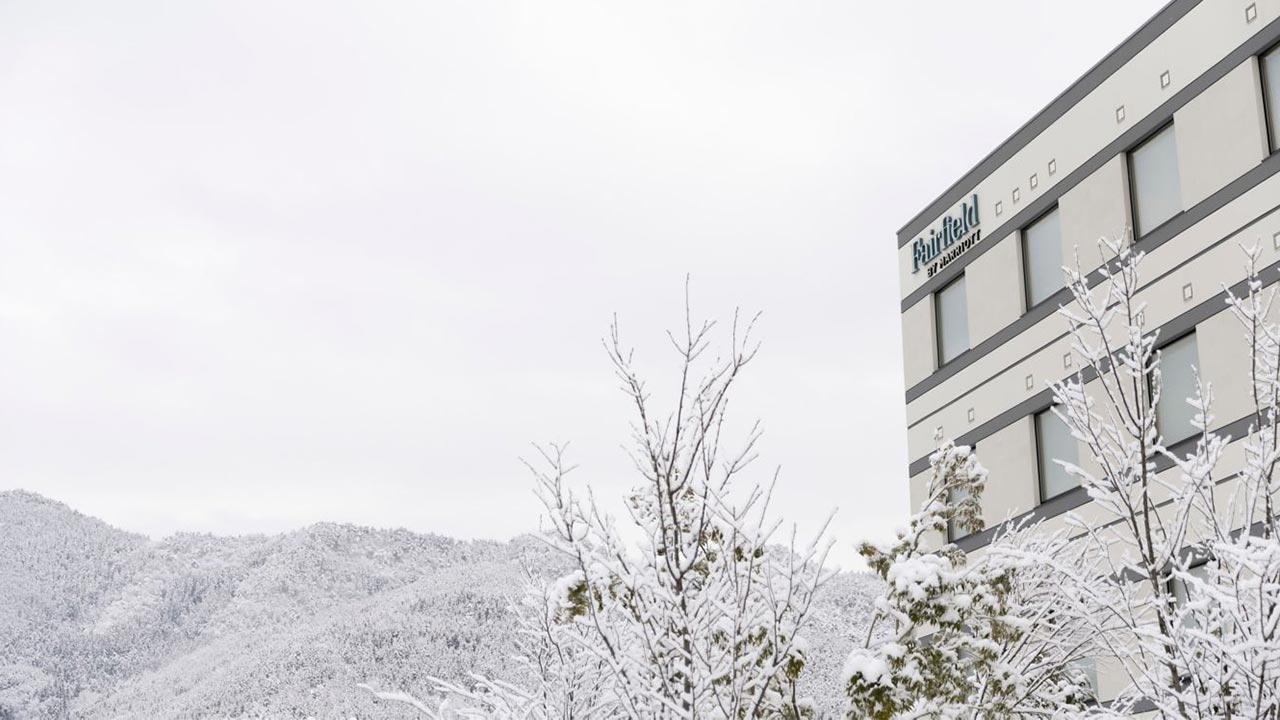 但馬高原の自然を満喫できる静かな立地|フェアフィールド・バイ・マリオット・兵庫但馬やぶの魅力
