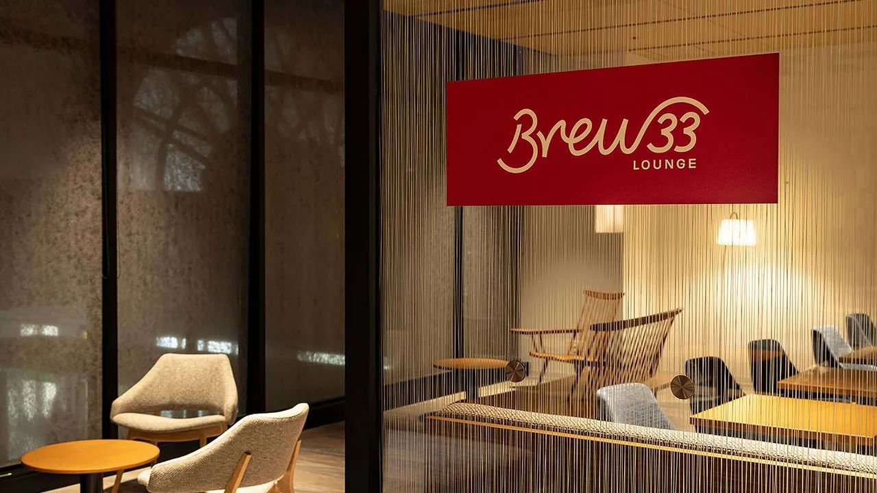 ダブルツリーbyヒルトン東京有明の「Brew 33 Lounge」のエントランス