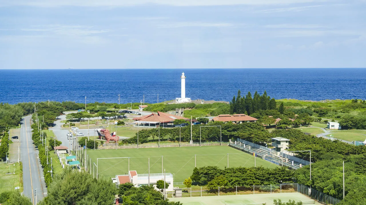 残波岬公園といこいの広場の全景