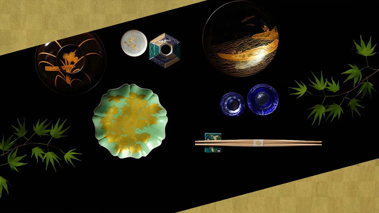 金沢の美意識に触れる料理旅館 金沢茶屋の美しい器と蒔絵。特別な休日の始まりを予感させる、うっとりするようなおもてなしの芸術品たち。