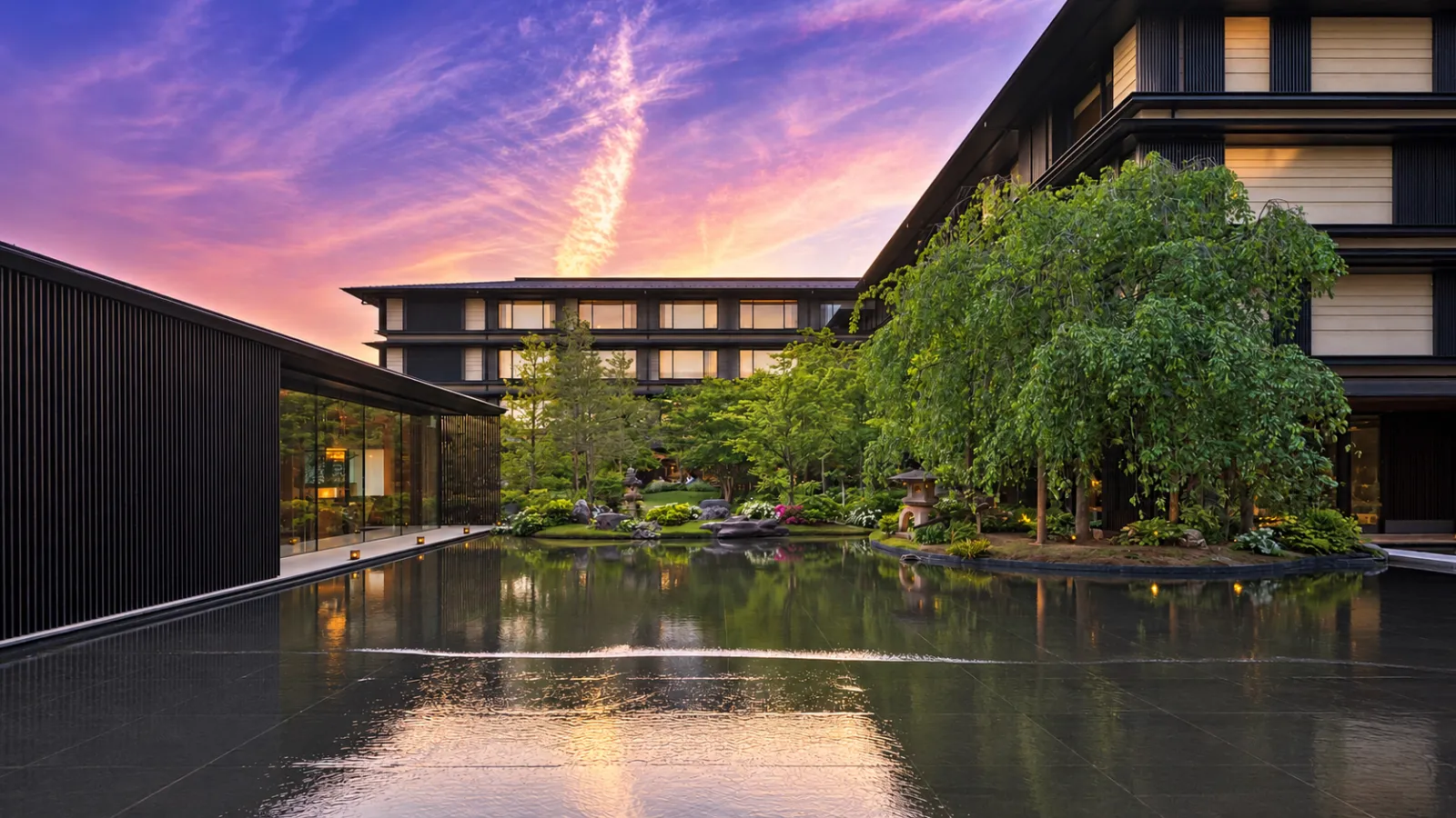 夕映えに佇むHOTEL THE MITSUI KYOTO