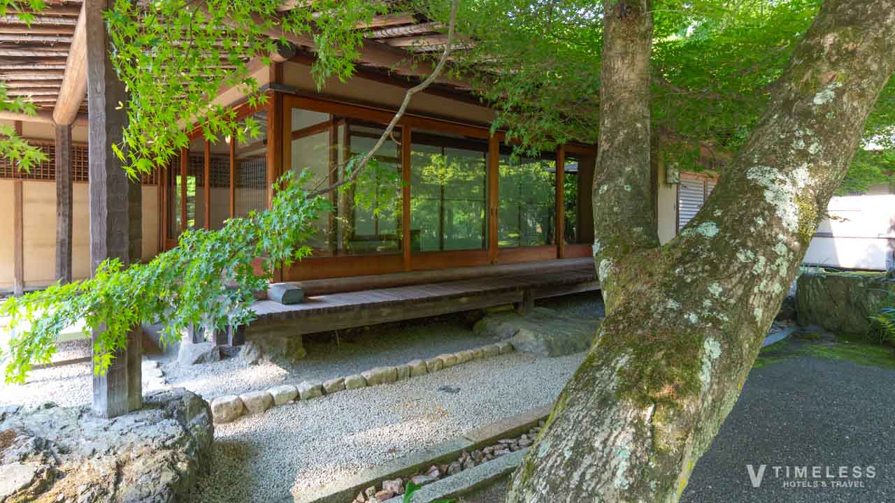 あの庭園の静けさは、ROKU京都のステイとともに