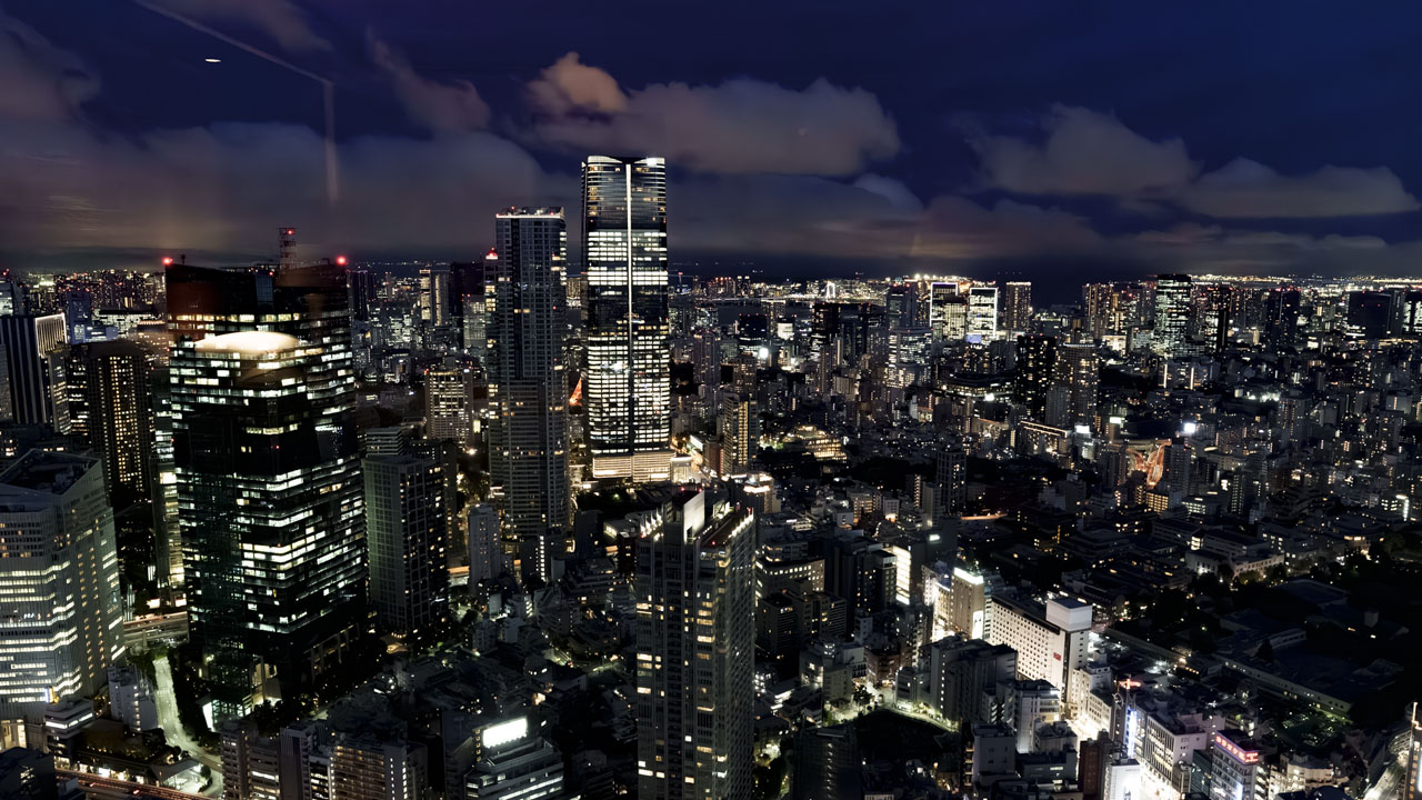 ザ・リッツ・カールトン東京 客室からの夜景|眼下に広がる光の海